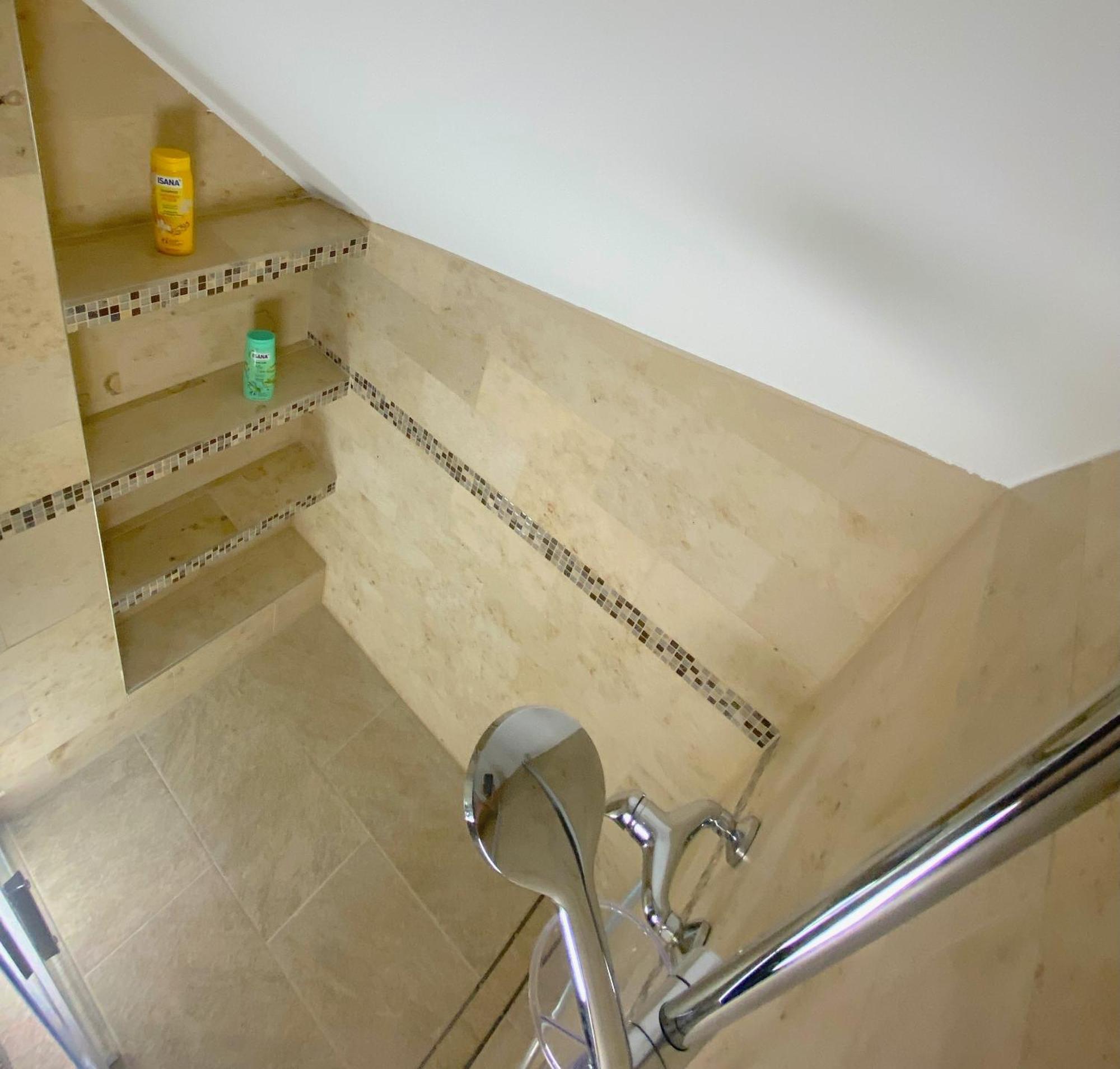 Ruhige, Neue Dachwohnung An Altstadt, Naehe Messe เซนต์กาลเลิน ภายนอก รูปภาพ